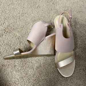 CL blush wedges